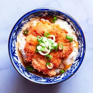 Tori Katsudon, le donburi au poulet pané 8 Tori katsudon, le donburi au poulet katsu