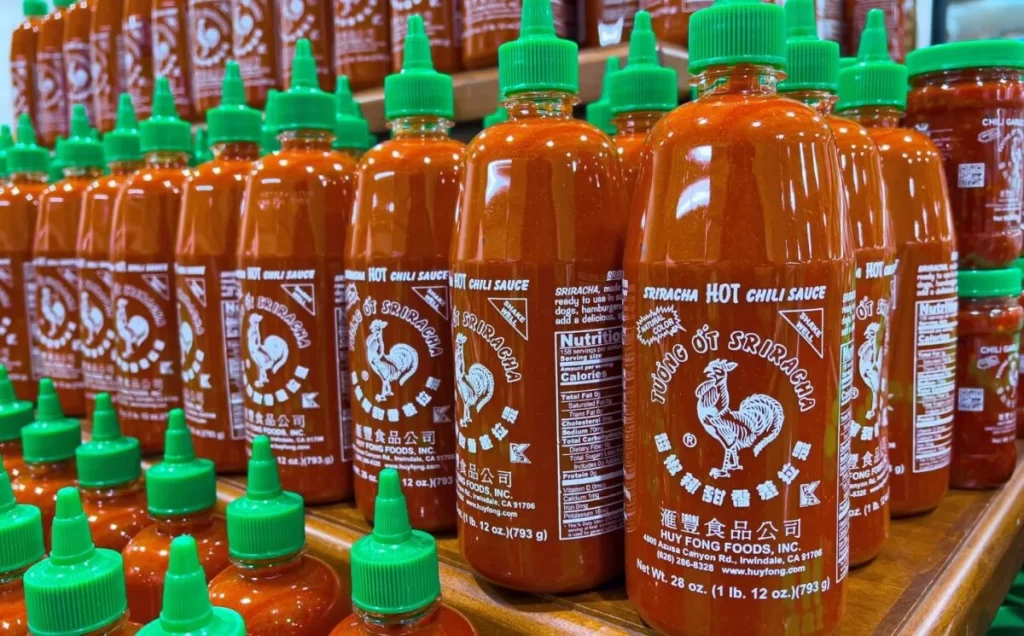 Sauce Sriracha-Miel-Gingembre : La Splendide Sauce pour Gyoza 3 Des bouteilles de Sauce Sriracha