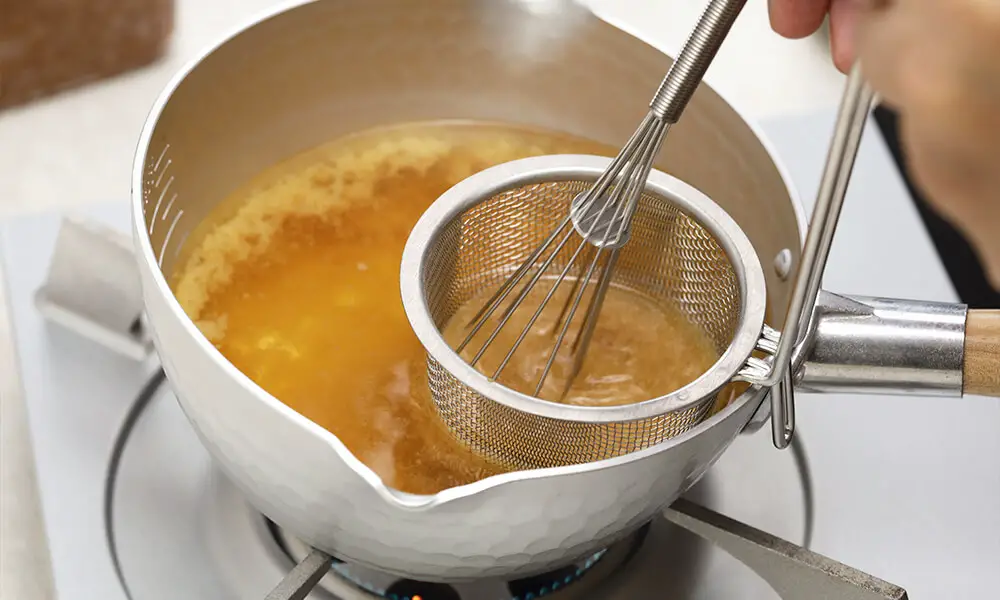Passoire à miso et mélangeur à miso