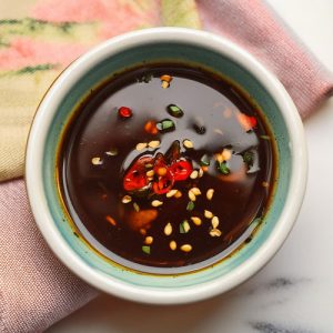 Sauce Sriracha-Miel-Gingembre : La Splendide Sauce pour Gyoza 8 Recette de la Sauce sriracha, miel, gingembre pour Gyoza