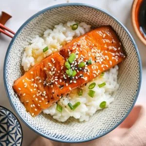 Donburi au saumon teriyaki prêt en 15 minutes 5 Donburi au saumon teriyaki