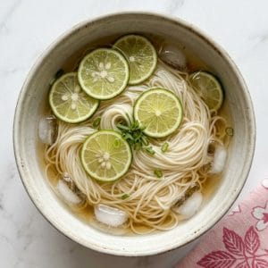 Nouilles Somen Froides au Sudachi et Shiro Dashi (15 min) 6 Nouilles Somen Froides au Sudachi et Shiro Dashi