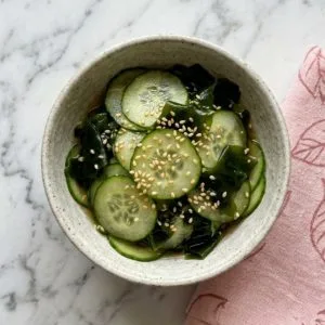 Sunomono concombre wakamé - Salade japonaise vinaigrée