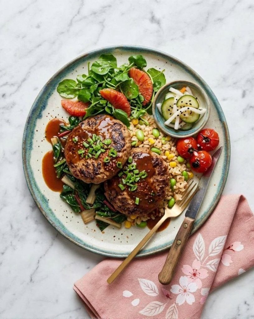 Hambagu - le steak haché emblématique de la cuisine familiale japonaise