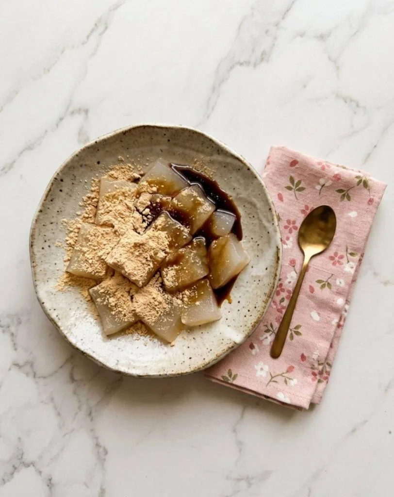 Coffee Jelly (Kōhī Zerī) : la Recette Japonaise au Kanten 8 Warabi Mochi - Mochi fondant de fougère aigle (Hon-Warabiko)