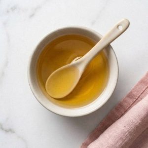 Le chīyu (鶏油) est une huile aromatique de poulet utilisée en finition pour napper les bols de ramen