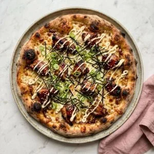 Pizza japonaise Terimayo au poulet Teriyaki